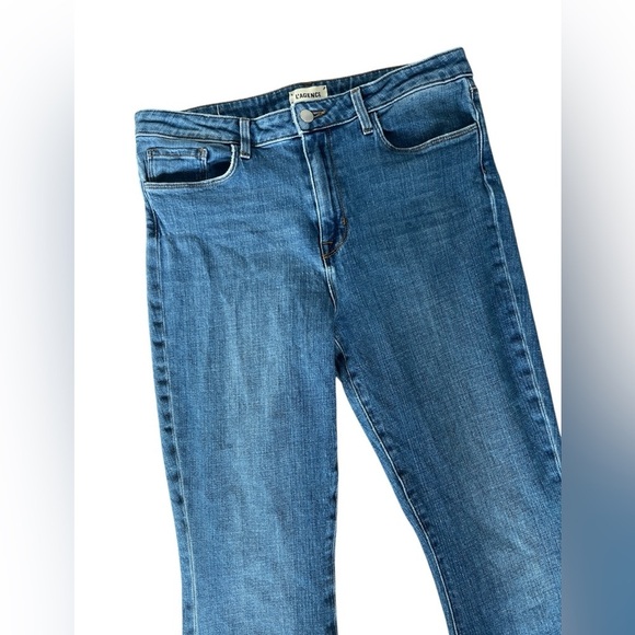 Ladies L’Agence Flare Medium Wash Jeans Size 31 - Picture 2 of 7